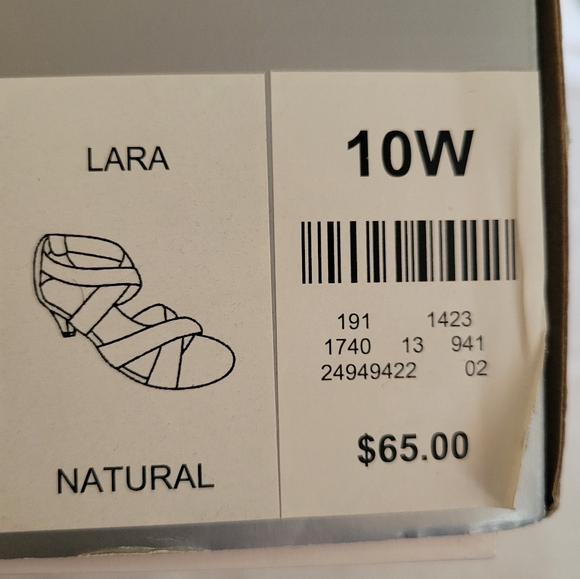 cloudwalkers by avenue Lara sandal with heel, beige, like new pre-owned size 10W - Picture 8 of 12